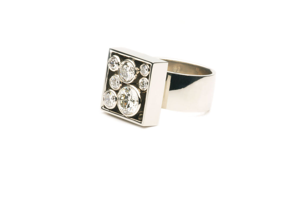 Eighteen karat white gold ring with 7 diamonds.
Commissioned work. Price inquiry. $0.00