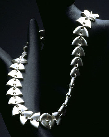 Necklace VIVACIOUS N131